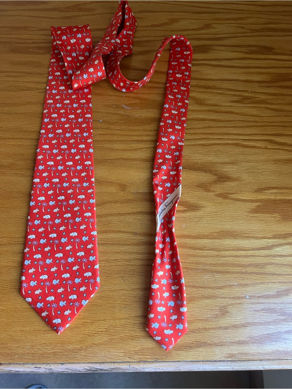 Salvatore Ferragamo Print 100% Silk Tie